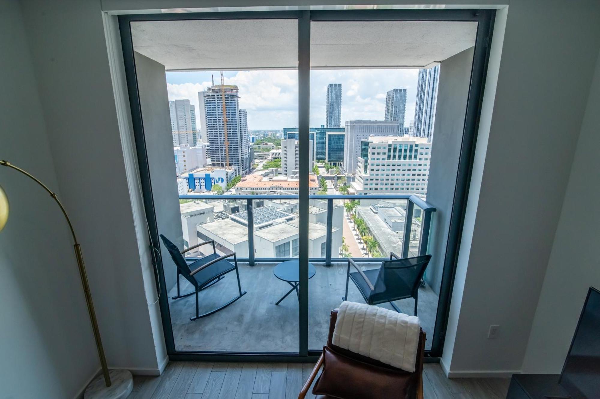 Luxurious King Bed Suite In Downtown 마이애미 외부 사진
