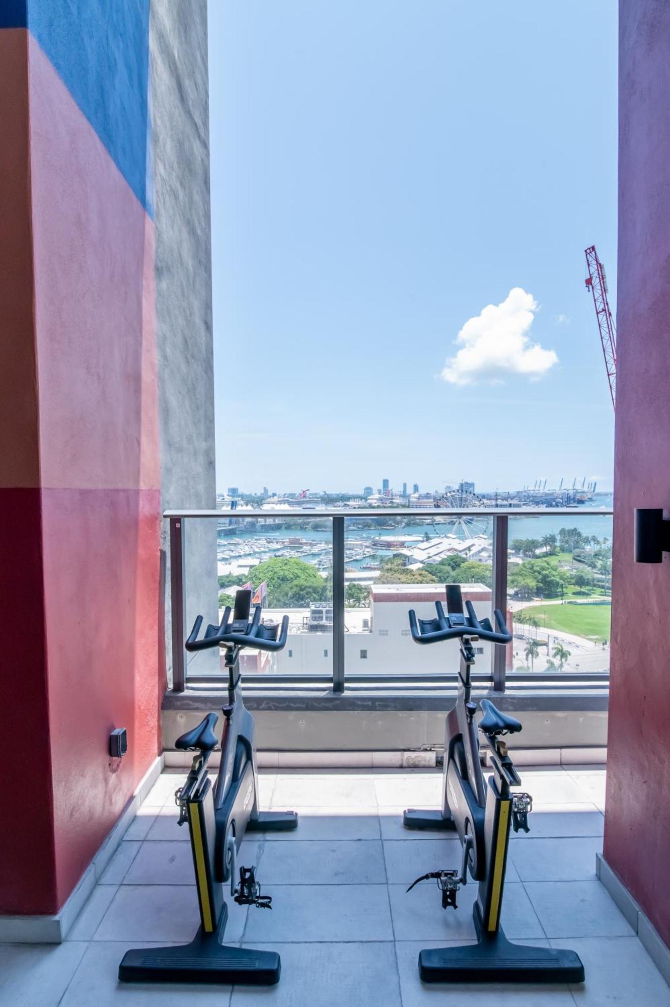 Luxurious King Bed Suite In Downtown 마이애미 외부 사진